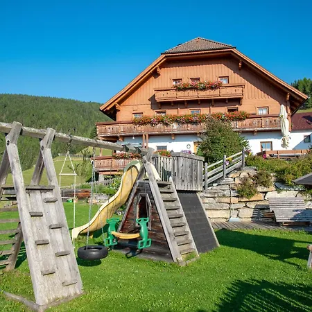 Urlaub Am Raderhof In Der Ferienregion Lungau Apartment *
